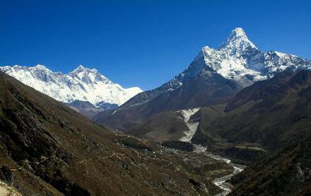 NEPAL :: trekking do bazy pod Mt Everestem